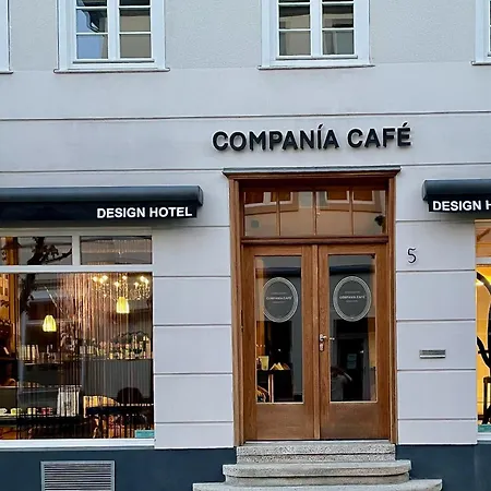 Compania Cafe Design Hotel